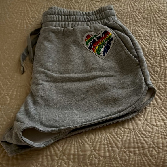 Michael Kors Rainbow Collection 2pc Short set Tshirt & Jogger Shorts Grey EUC - Picture 13 of 16